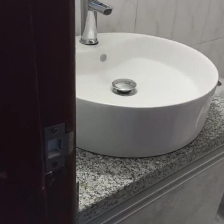 Apartamento Rodadero Con Piscinas y Cancha de Tennis - Apartamento de 2 dormitorios - 32