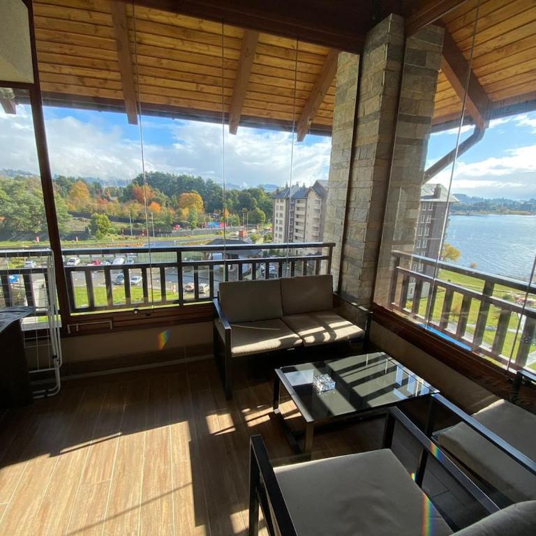 Departamento con Vista al Lago Villarrica - Orilla de lago - Apartamento de 2 dormitorios - 2
