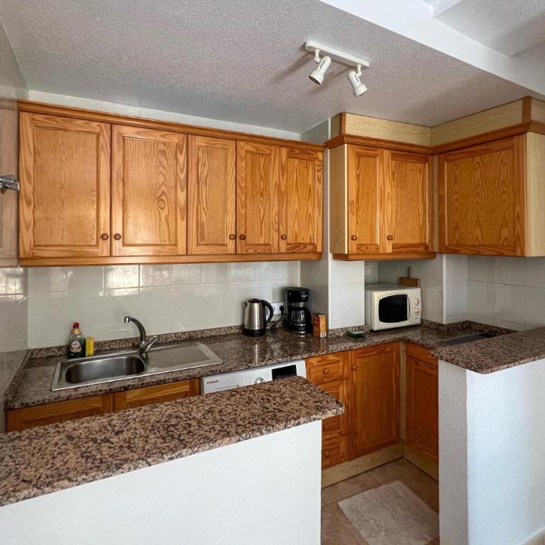 Cozy Apartment In Torrevieja With Wifi - One-Bedroom Apartment - 2
