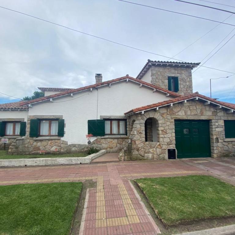 Chalet en Miramar general Alvarado - Casa con 1 dormitorio - 10