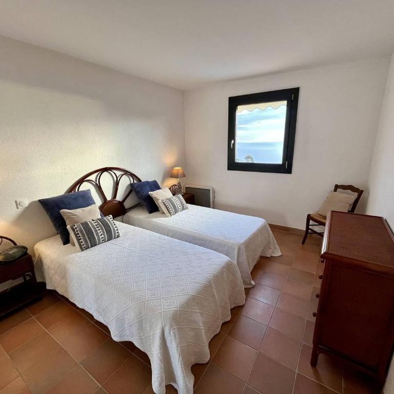 Villa moderne 3 chambres avec piscine et climatisation - FR-1-768-131 - Villa - 2