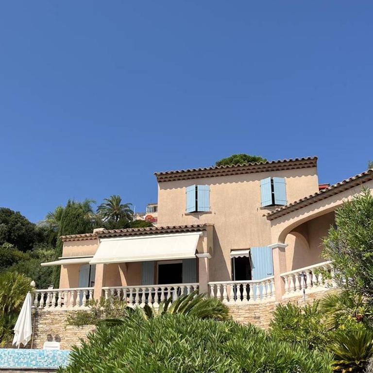 Villa moderne 3 chambres avec piscine et climatisation - FR-1-768-131 - Villa - 6
