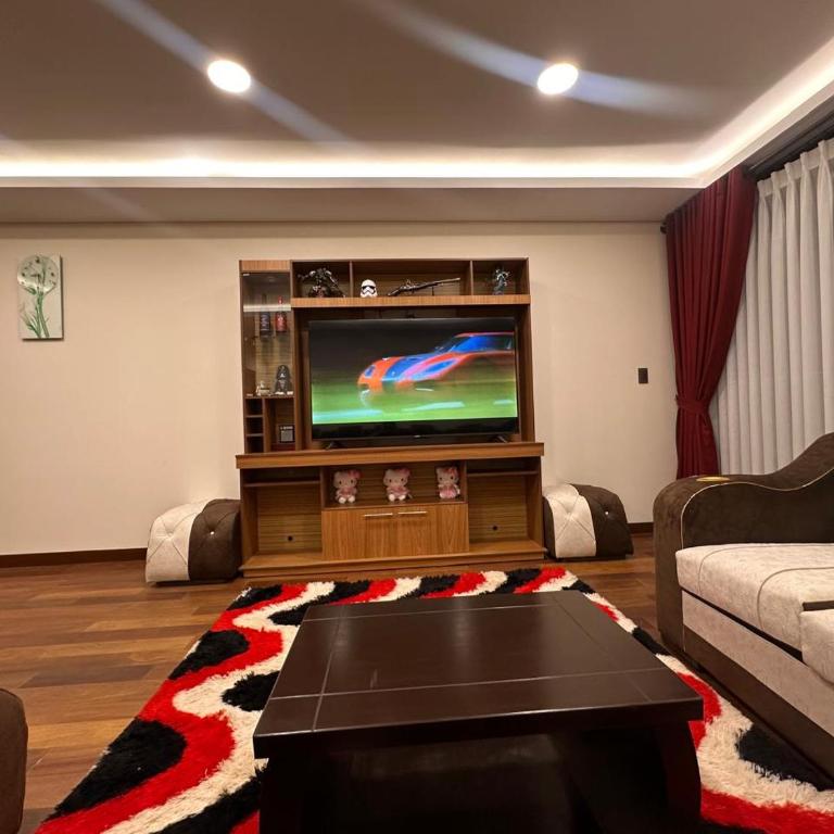 Edificio Palmas II - Three-Bedroom Apartment - 3