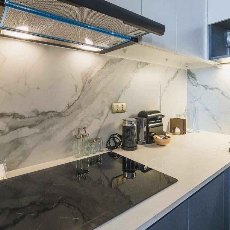 HOM I 4PAX l Parking l Piscina l Metro l Gym l WiFi - Apartment - 19
