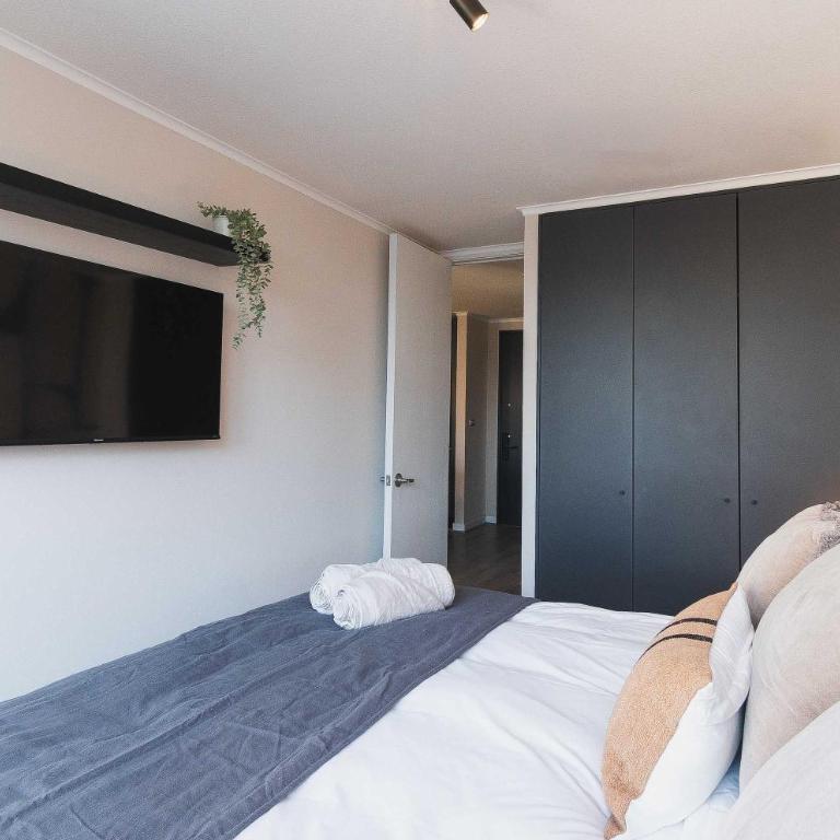 HOM I 4PAX l Parking l Piscina l Metro l Gym l WiFi - Apartment - 22