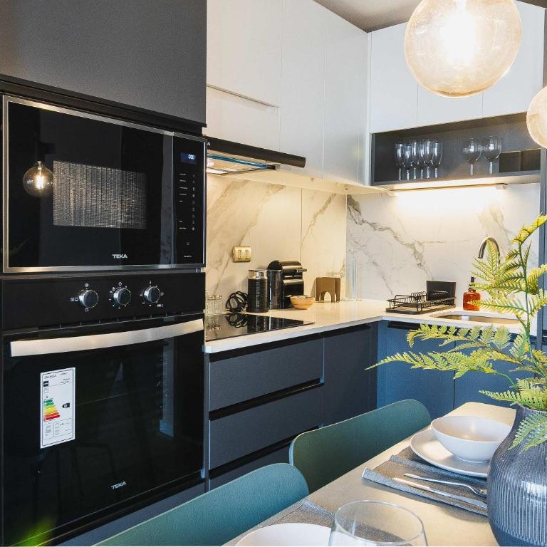 HOM I 4PAX l Parking l Piscina l Metro l Gym l WiFi - Apartment - 27
