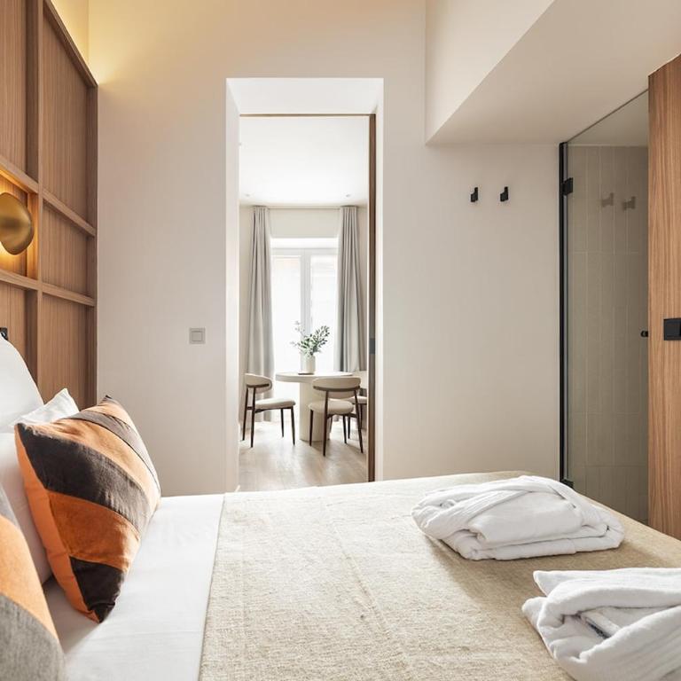 Isabel Royal Stay - One-Bedroom Deluxe Apartment - 3