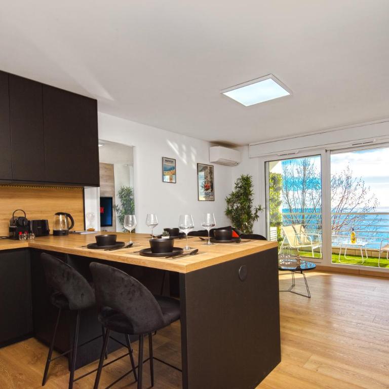 Vue mer époustouflante - Terasse et parking - FK - Appartement 1 Chambre avec Terrasse - 2