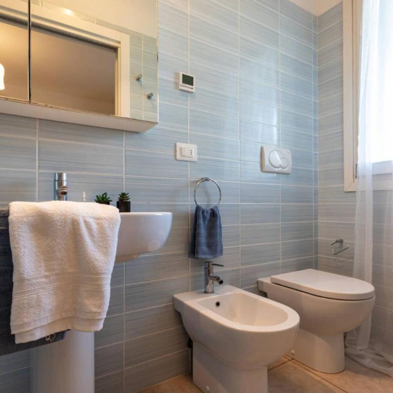 Pool-view flat with fenced garden - Appartement - 17