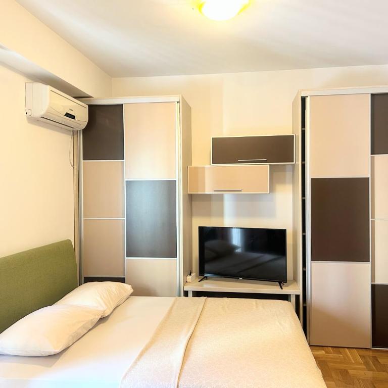 Cozy City Studio in Podgorica, Blok 9 - Studio Apartment - 1