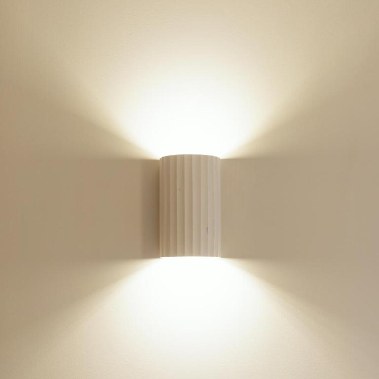 Marcora 6t luxury living apartment in Brera - 15min walk to Duomo - Two-Bedroom Apartment with Balcony - 21