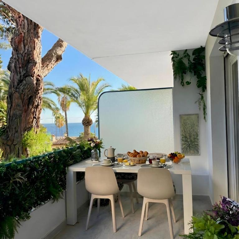 Long Beach Apartment Cannes - Apartment mit 2 Schlafzimmern, Terrasse und Meerblick - 1