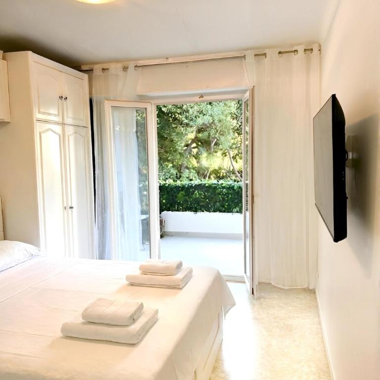 Long Beach Apartment Cannes - Apartment mit 2 Schlafzimmern, Terrasse und Meerblick - 3