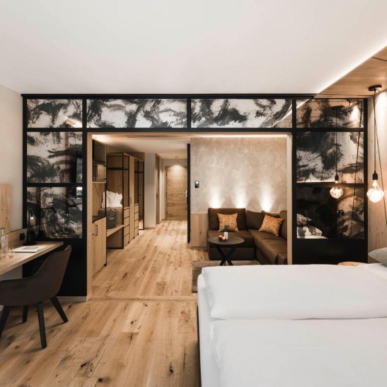 VALARA Alpine Art Hotel - Junior Suite - „Alpine Dream“ - 2