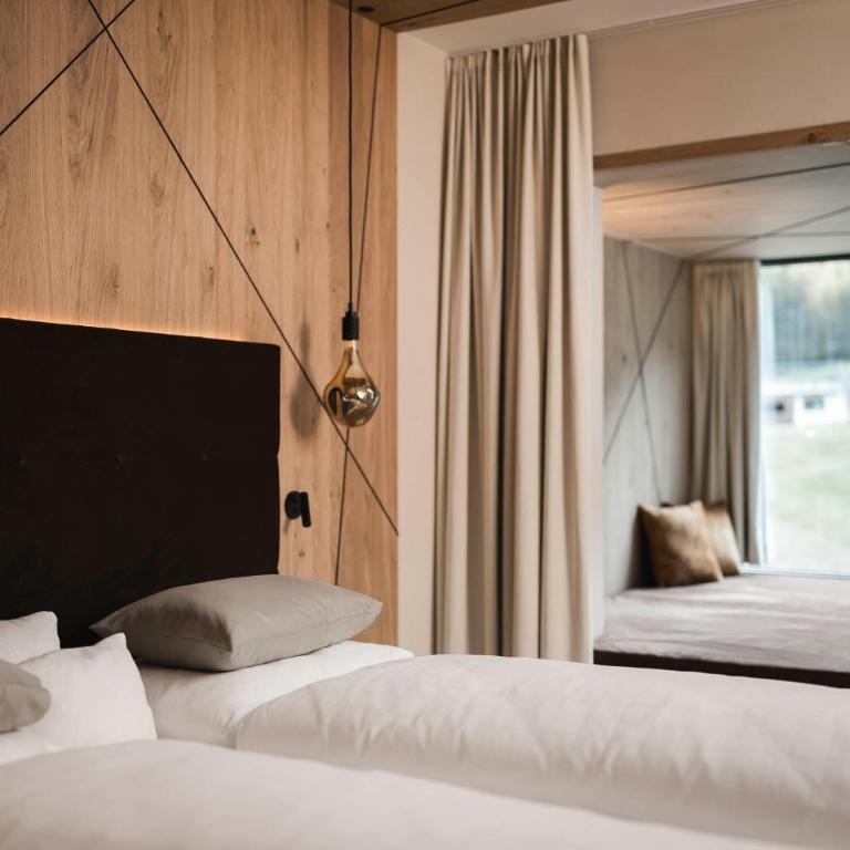 VALARA Alpine Art Hotel - Junior Suite - „Alpine Dream“ - 3