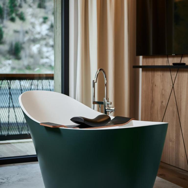 VALARA Alpine Art Hotel - Loft Luxury - 4