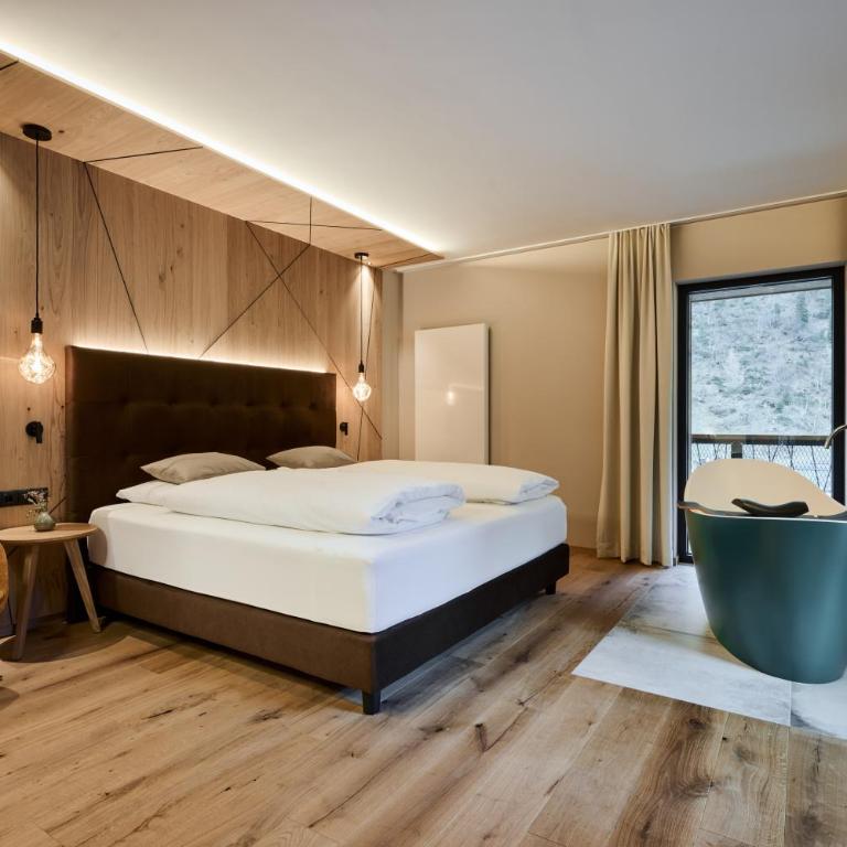 VALARA Alpine Art Hotel - Loft Luxury - 1
