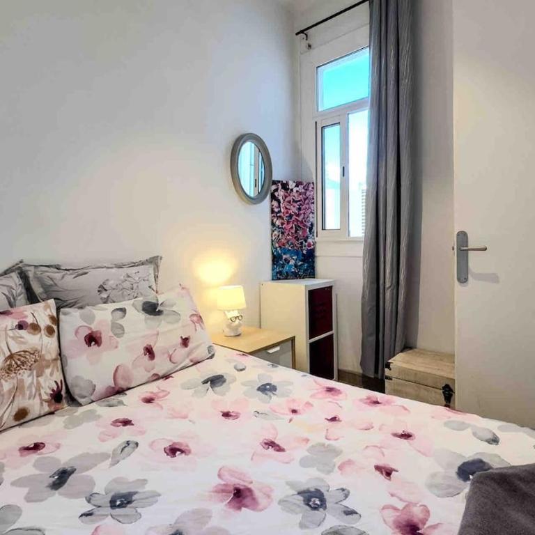 Central apartment in Barcelona - Two-Bedroom Apartment - 11