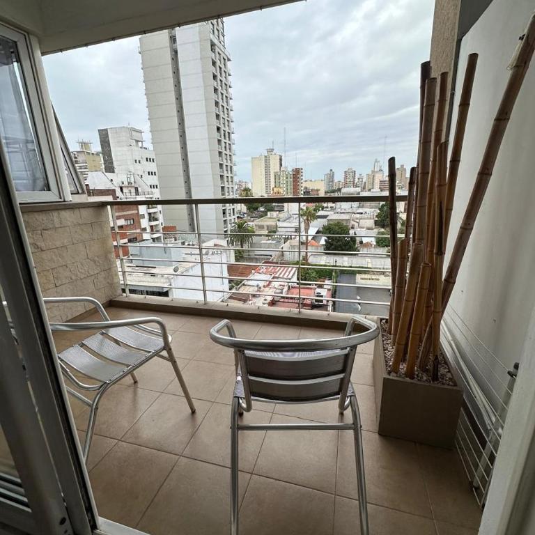 Semipiso en Las Lomitas - Apartamento con balcón - 8