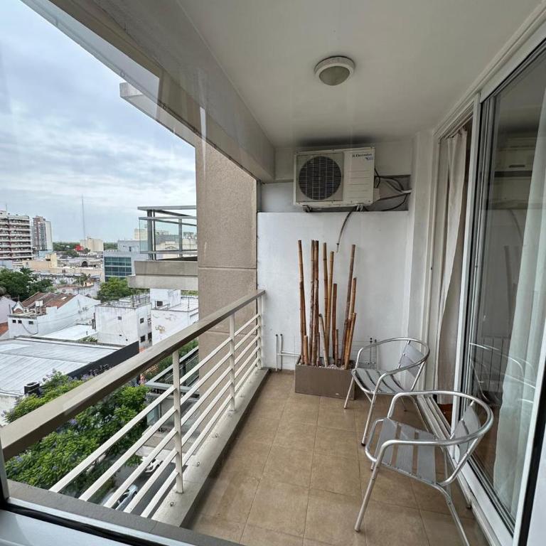 Semipiso en Las Lomitas - Apartamento con balcón - 10