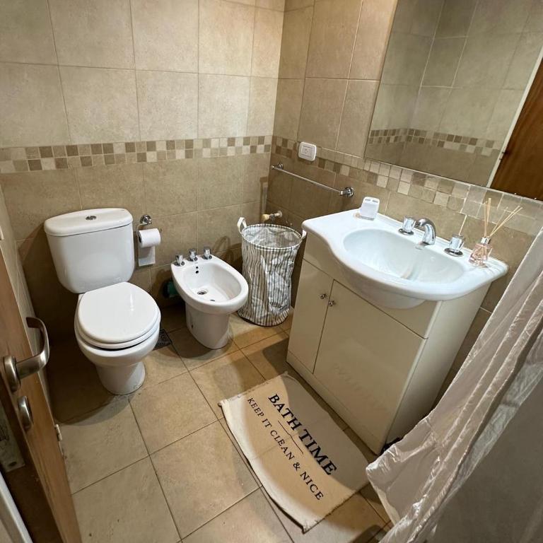 Semipiso en Las Lomitas - Apartamento con balcón - 24