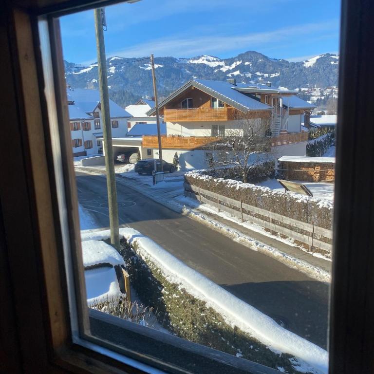 Wunderschöne Wohnung in der Nähe von Oberstdorf - Apartment mit 2 Schlafzimmern und Bergblick - 2
