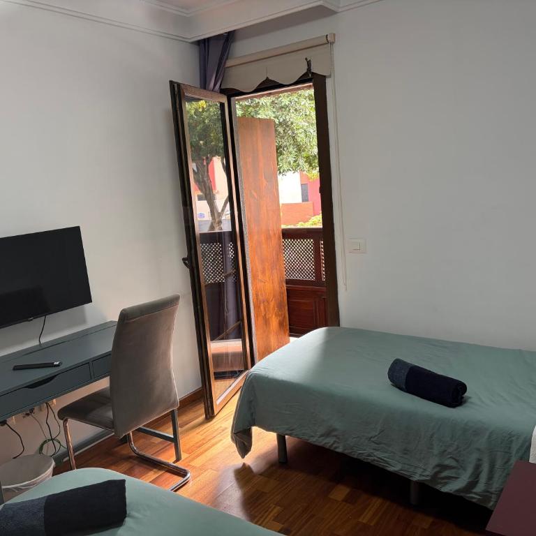 casa cairasco - Habitación Doble Estándar con balcón - 1 o 2 camas - 6