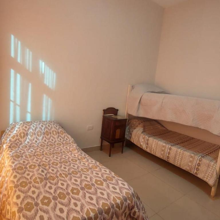 Casa Benicio - Cañuelas - 8 personas, 3 habitaciones, Piscina, Parrilla, Galeria - Casa de 3 dormitorios - 7