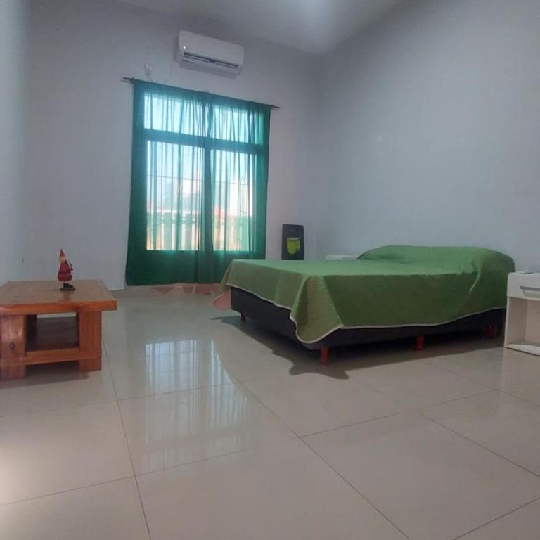 Casa Benicio - Cañuelas - 8 personas, 3 habitaciones, Piscina, Parrilla, Galeria - Casa de 3 dormitorios - 9