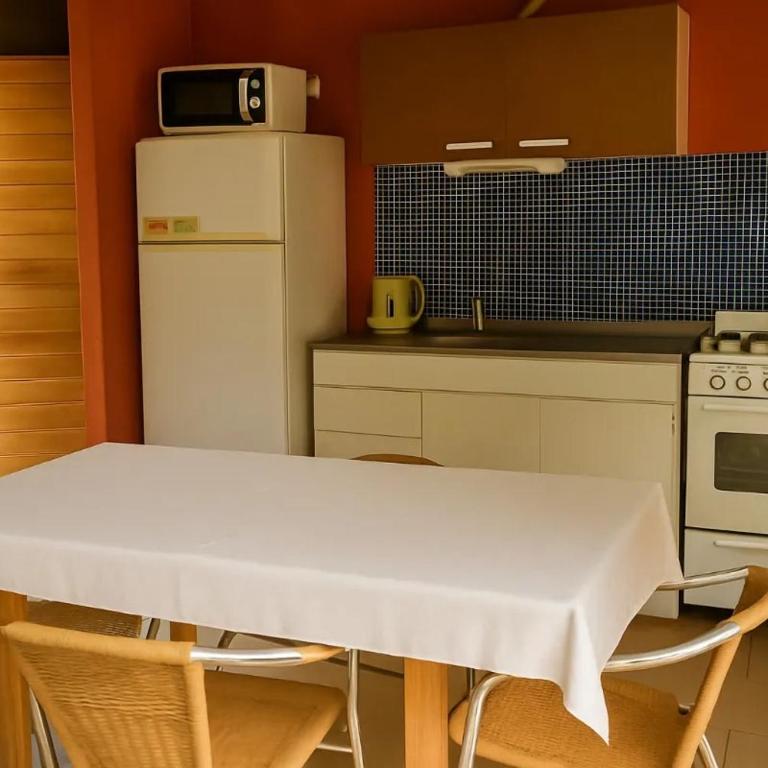 Maravillosa casa en Mar de las Pampas - Casa con 1 dormitorio - 2