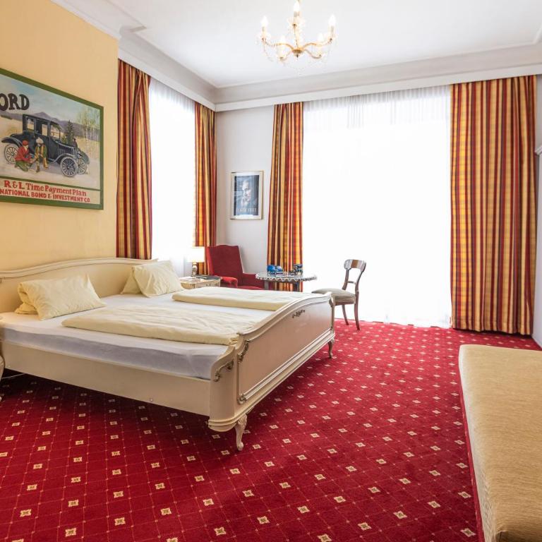 Kurhotel & Hotel Mozart - Doppelzimmer mit Balkon - 7