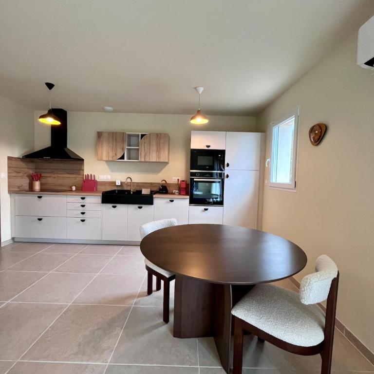 La cahuete Maison neuve, borne électrique, terrain de boules, jardin clos privé - Maison 1 Chambre - 4