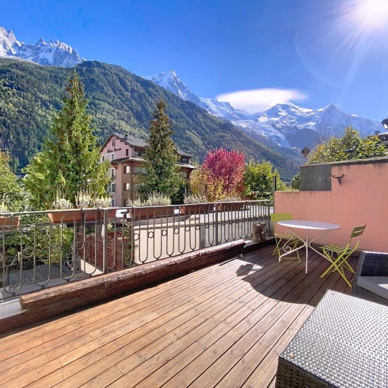 Chamonix Hyper centre . terrasse vue mont blanc . parking - Appartement 2 Chambres - 4