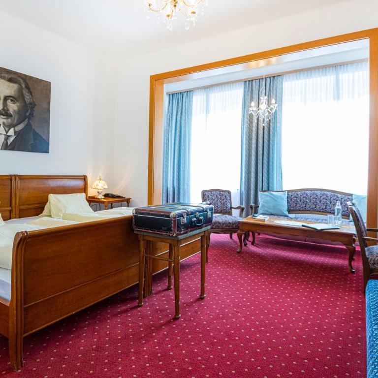 Kurhotel & Hotel Mozart - Doppelzimmer mit Balkon - 8