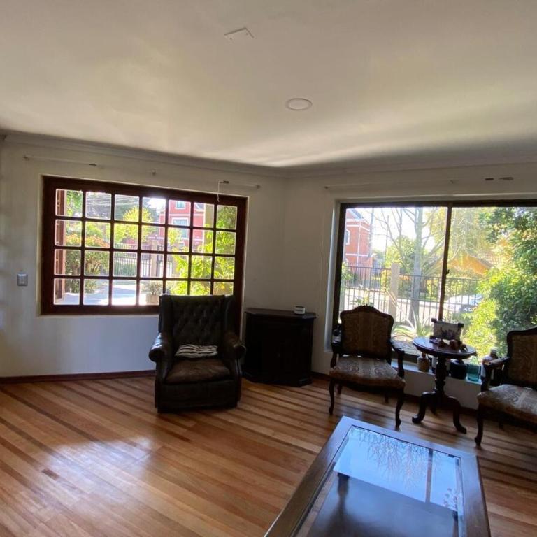 Welcome to your home away from home! - Five-Bedroom House - 1