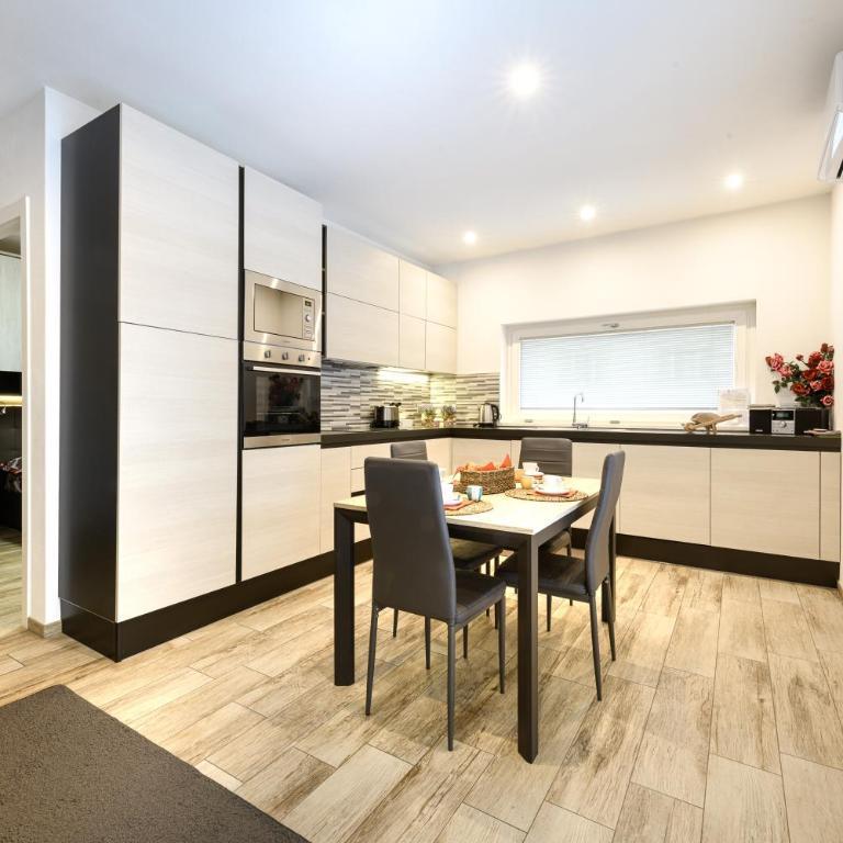 Casa Lina Tirano - One-Bedroom Apartment - 5