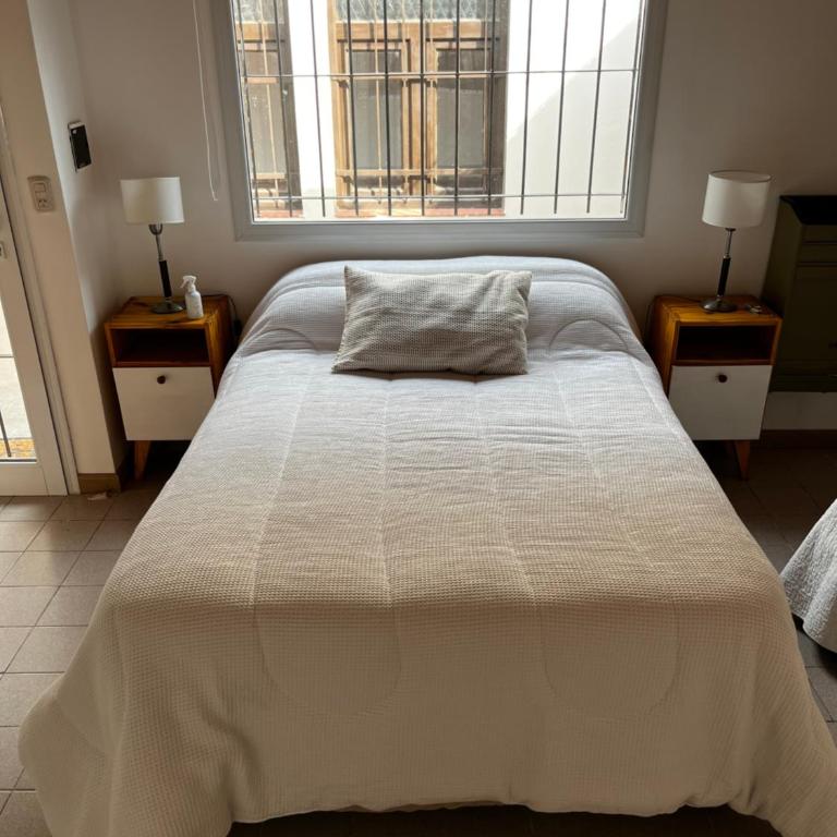 Departamento Semi Céntrico en Necochea con Garaje y Patio - One-Bedroom Apartment - 7