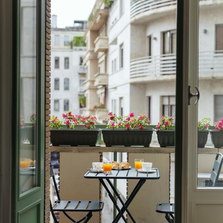 Marcora 6v luxury living apartment in Brera - 15min walk to Duomo - Appartamento con 2 Camere da Letto e Balcone - 3