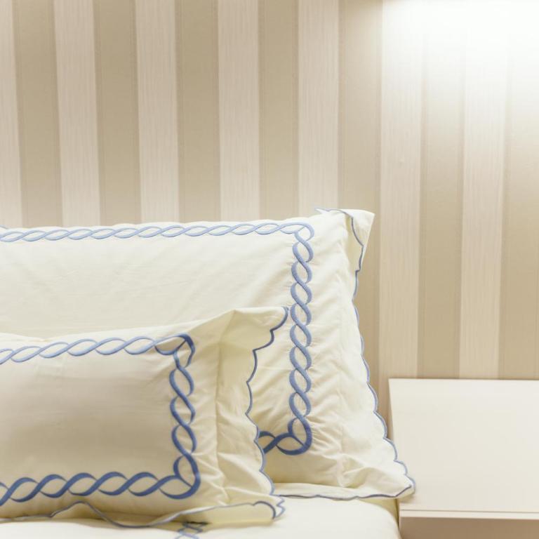 Marcora 6v luxury living apartment in Brera - 15min walk to Duomo - Appartamento con 2 Camere da Letto e Balcone - 23
