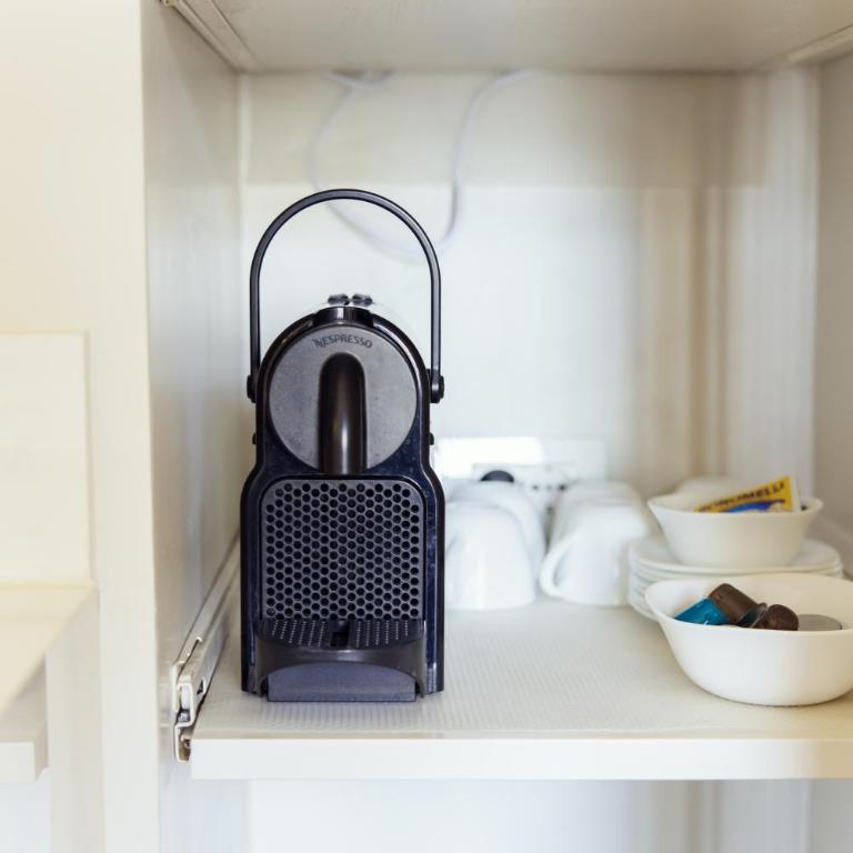 Marcora 6v luxury living apartment in Brera - 15min walk to Duomo - Appartamento con 2 Camere da Letto e Balcone - 14