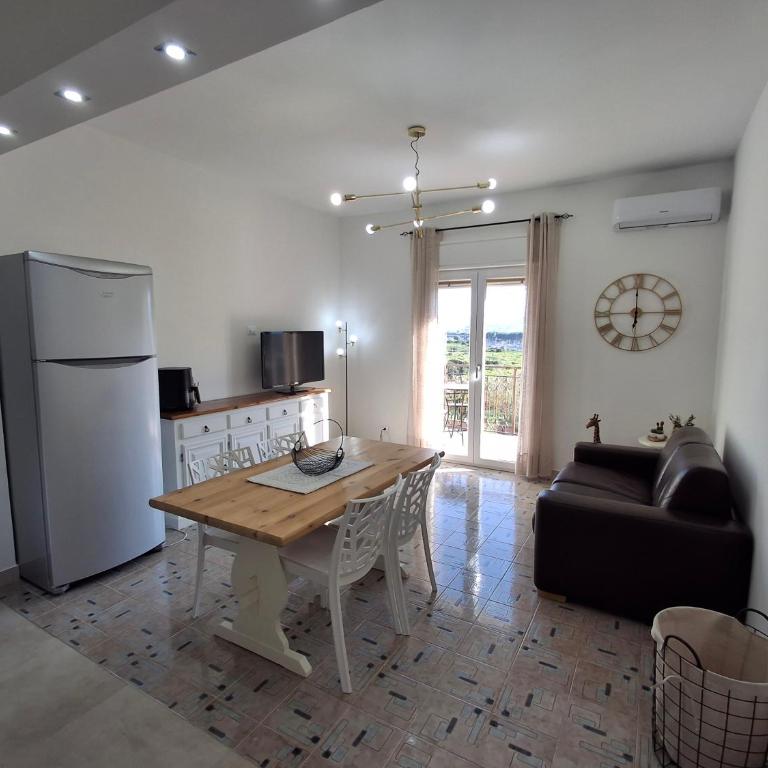 Ricky House - One-Bedroom Apartment - 12