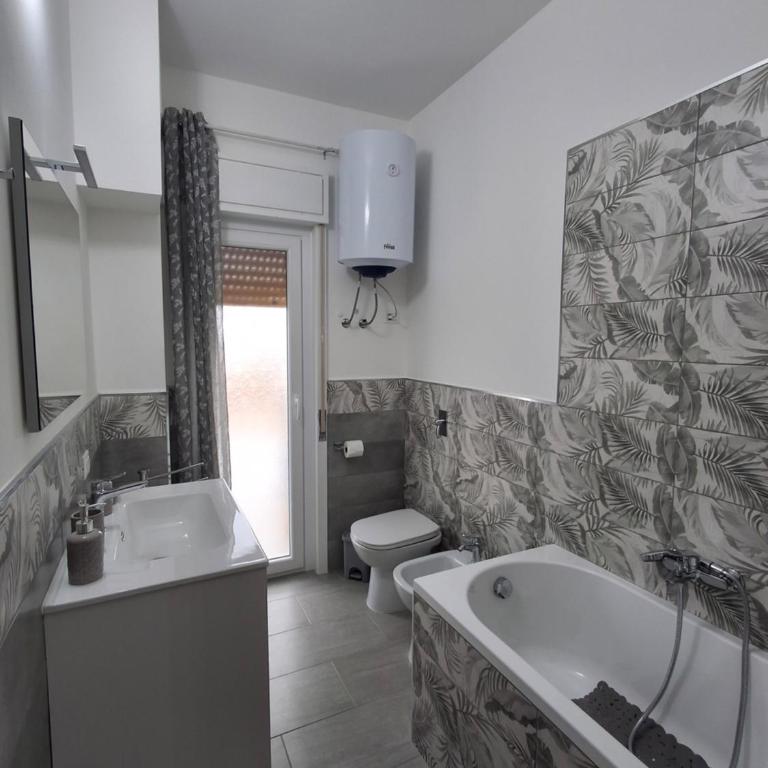 Ricky House - One-Bedroom Apartment - 22