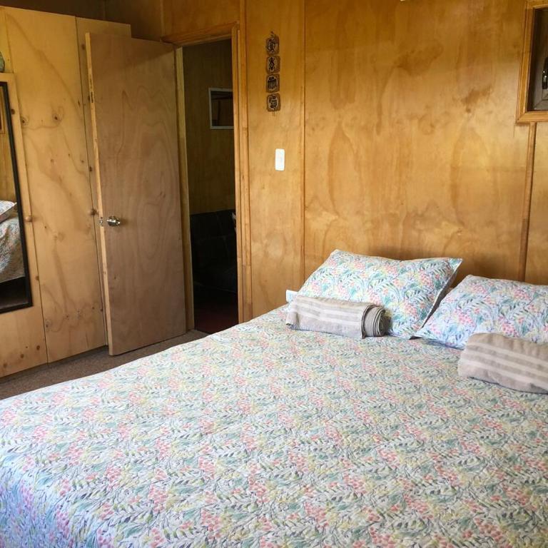 El Humedal del Raco - Three-Bedroom House - 22