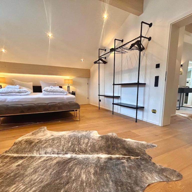 Ferienwohnung "Krainsbergkogel" - Edles Dachgeschossapartment mit Bergblick - Apartment mit 1 Schlafzimmer - 2