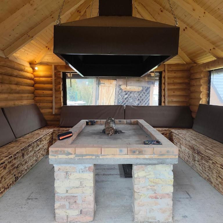 Vikendica-Brvnara Pine - One-Bedroom House - 4