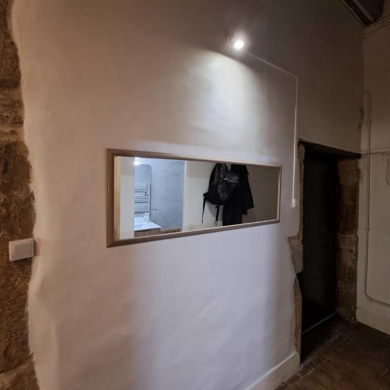 Spacious studio completely renovated right in the city center - Apartamento - 20