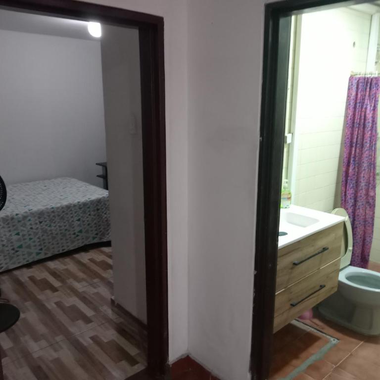 Casa Turistica Andy - Habitación Doble con baño privado externo - 13