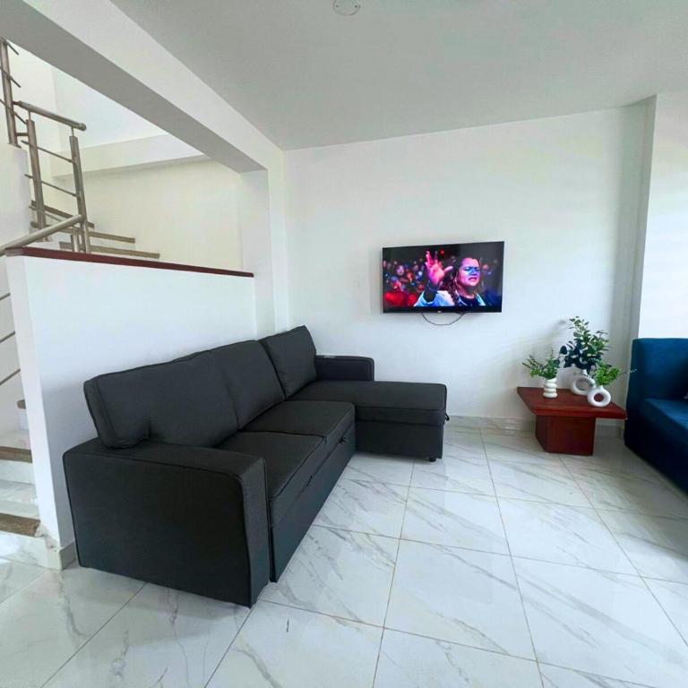 Casa Familiar a Pasos del Mar Playa y Felicidad - Three-Bedroom House - 18