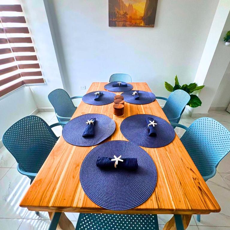 Casa Familiar a Pasos del Mar Playa y Felicidad - Three-Bedroom House - 29
