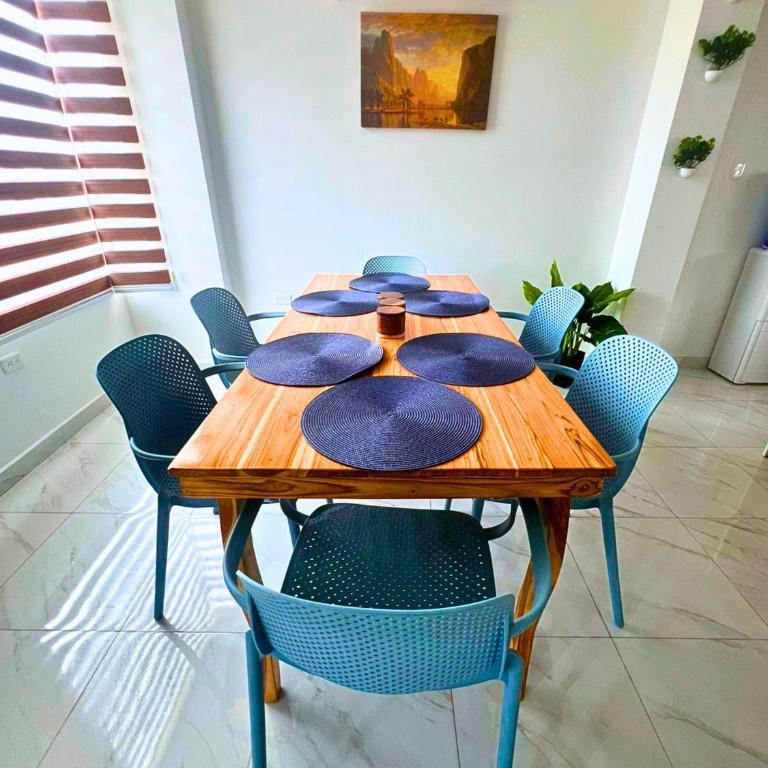 Casa Familiar a Pasos del Mar Playa y Felicidad - Three-Bedroom House - 32
